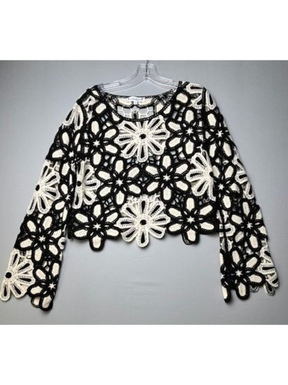 American Flirt XL Crochet Floral Lace Crop Top Black Ivory Boho Long Sleeve